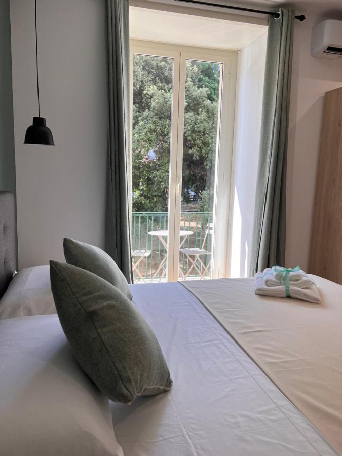 Отель Relais Cavour Napoli Экстерьер фото