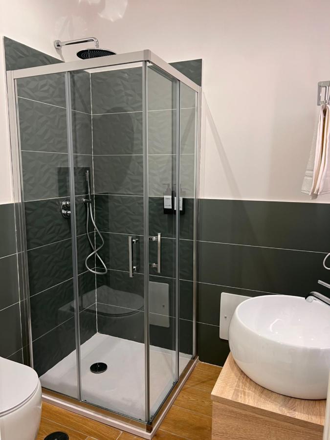 Отель Relais Cavour Napoli Экстерьер фото
