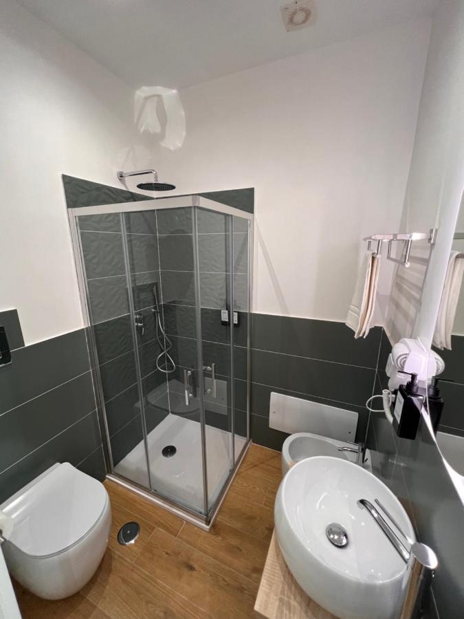 Отель Relais Cavour Napoli Экстерьер фото